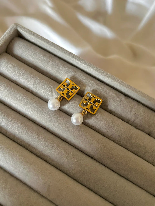 Golden Glow Elegance Earrings